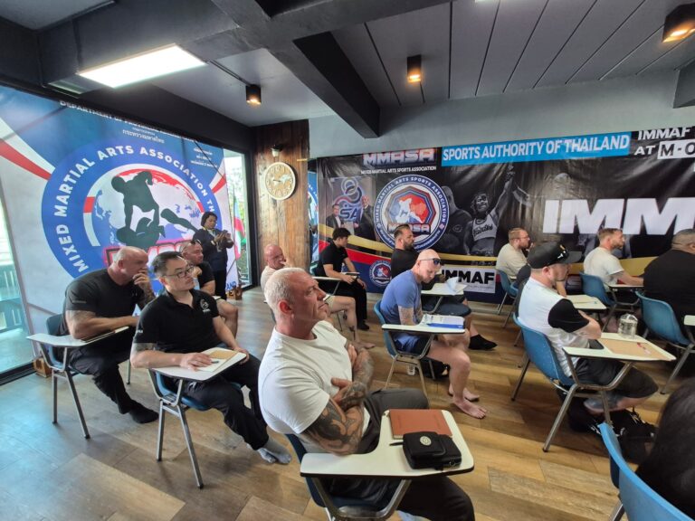 LINE_ALBUM_2025.2.1 _1_250201_71